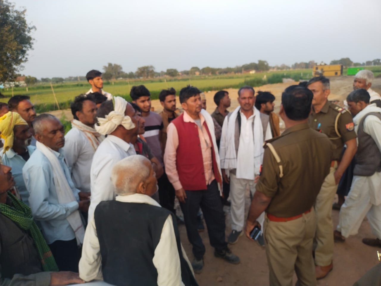 Laborer receiving electric shock while working at Shiv Shakti Cold Storage in Fatehabad