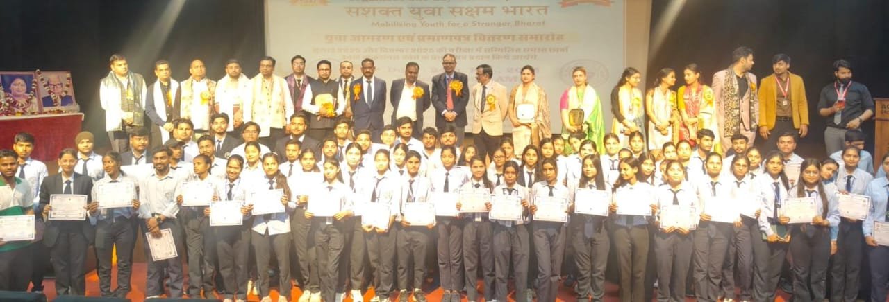 Professor Ashok Kaushal delivering lecture on dynamic analysis of gas turbine engines at IET Khandari campus, Agra