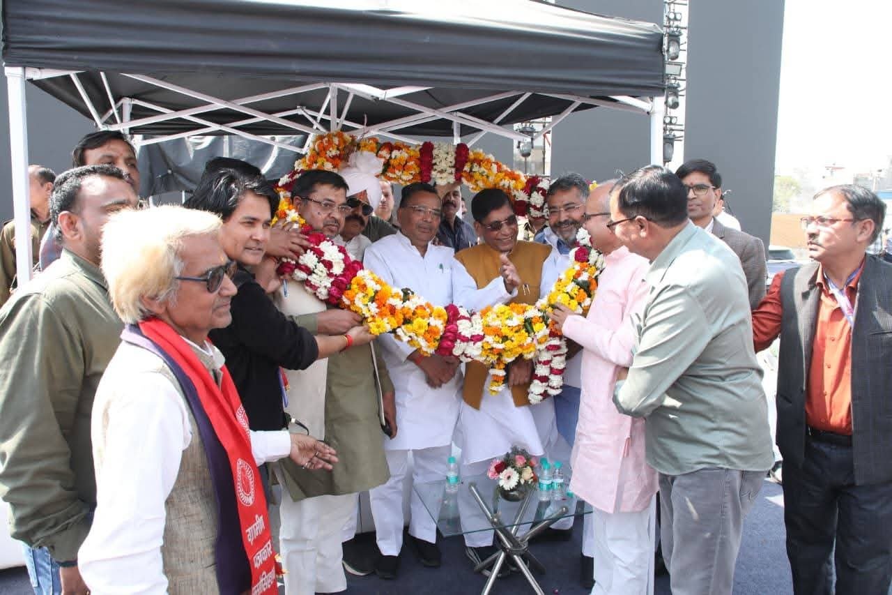 Rural journalists attending convention and seminar at Taj Festival Agra discussing rights and safety