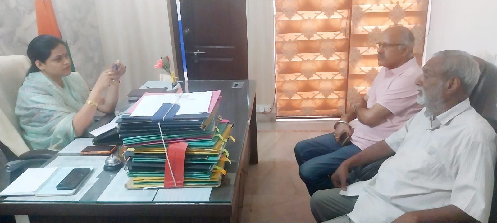 Civil Society of Agra representatives Anil Sharma and Rajeev Saxena meeting Zila Panchayat Chairperson Dr Manju Bhadauria in Agra