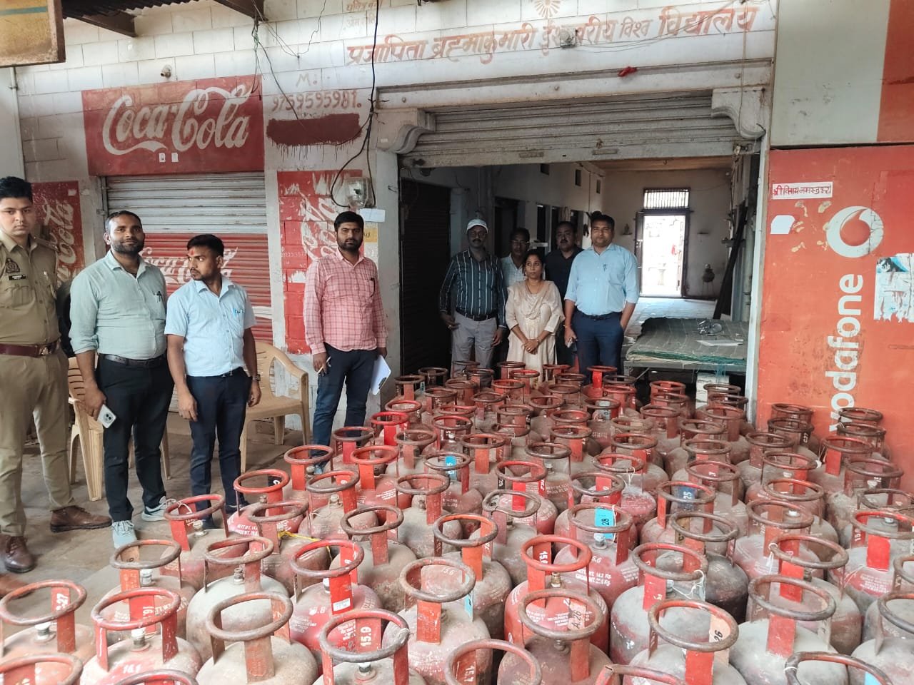 Large number of domestic LPG gas cylinders seized during raid at illegal warehouse in Jagner Agra