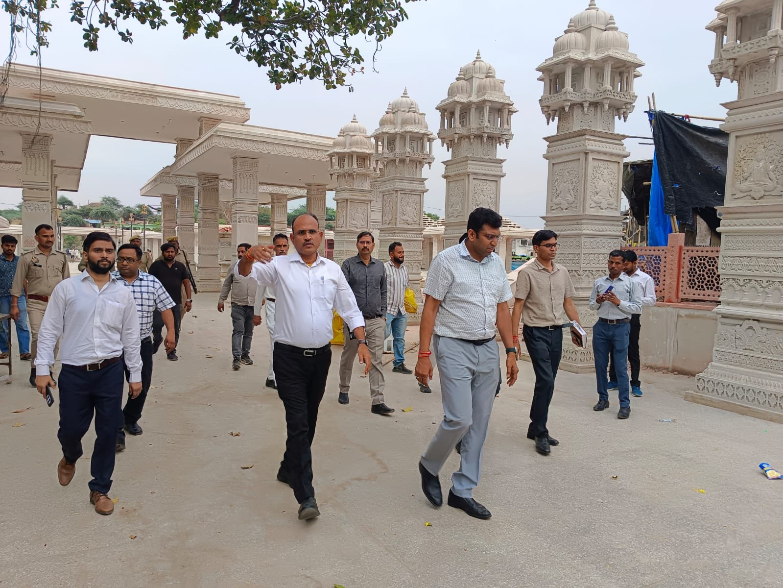DM Arvind Mallappa Bangari inspecting new construction work at Bateshwar Temple corridor complex
