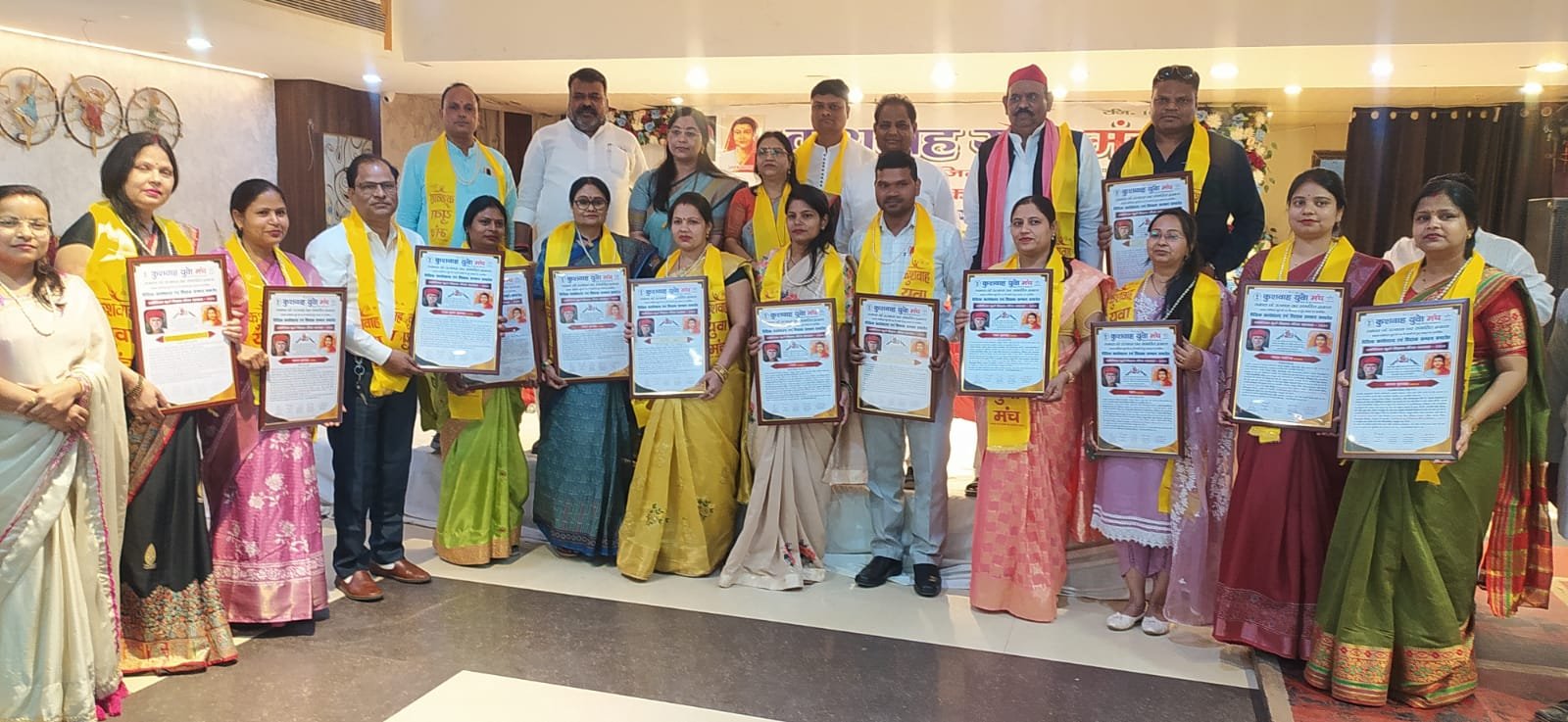Teachers receiving Jyotiba Phule Shikshak Gaurav Samman during a felicitation event in Agra
