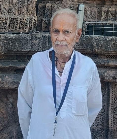 Social worker Vishwveer Sharma of Fatehabad who passed away, known for social service and old age home support