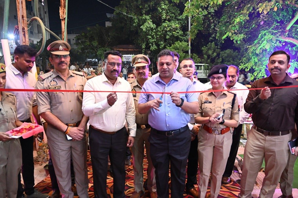 Police Commissioner Deepak Kumar inaugurating the newly renovated hi-tech police outpost by cutting the ribbon in Agra.