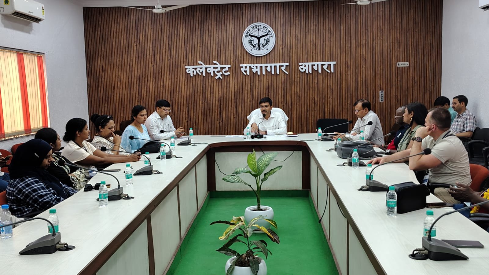 Foreign delegates visiting EVM warehouse and election management facilities in Agra during an official study tour on India’s democratic and electoral system.