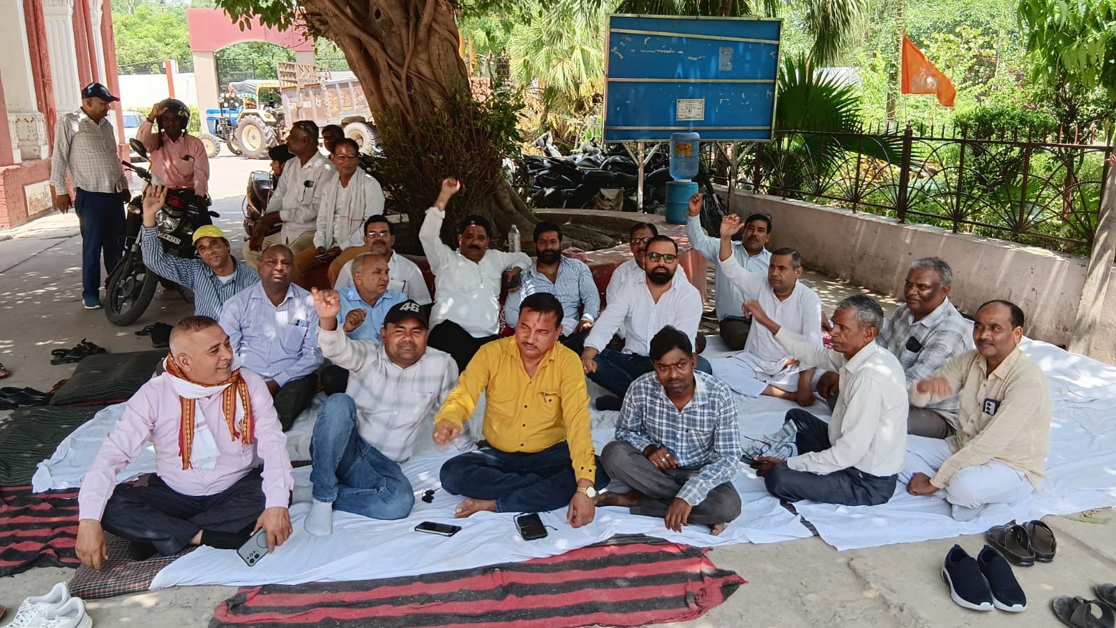 Non-teaching employees protesting at Dr Bhimrao Ambedkar University Agra over pending demands and employee issues