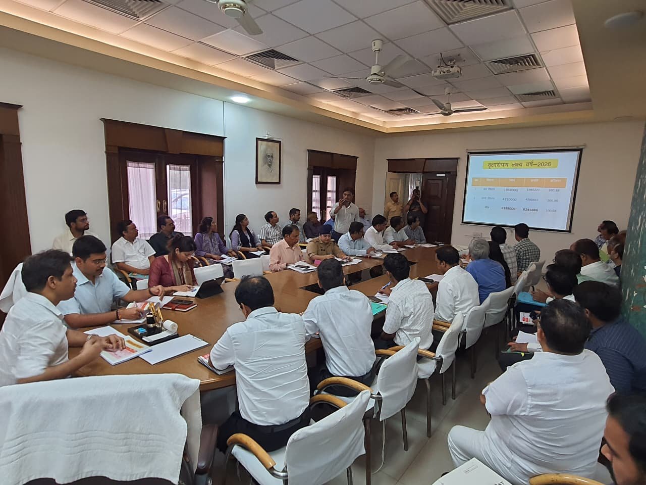 Agra District Magistrate Manish Bansal chairing a review meeting with district officials to discuss administrative work, development projects, and public welfare initiatives in Agra.