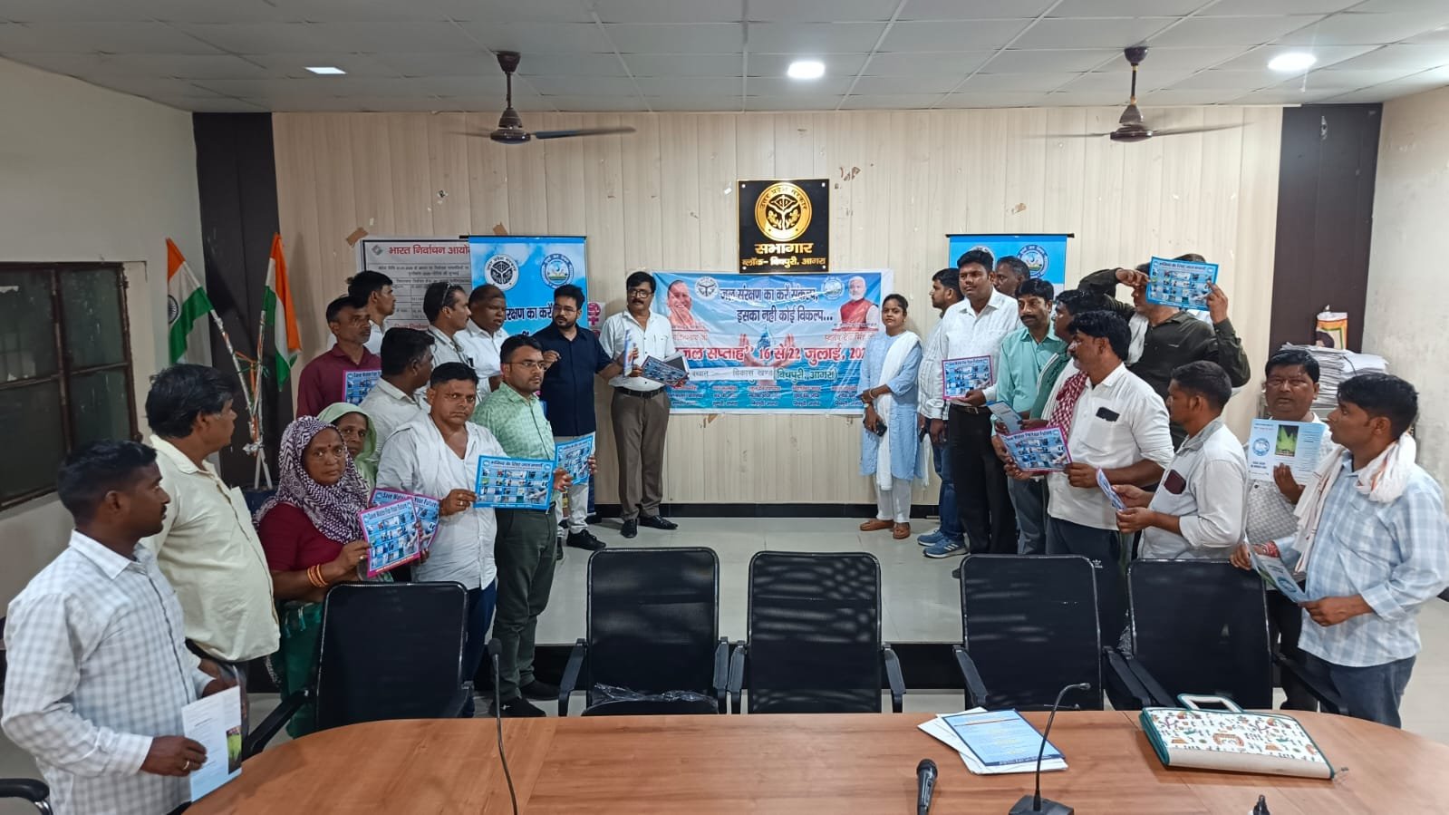 Students, officials and citizens participate in Groundwater Week awareness campaign, rally, oath ceremony and competitions in Agra.