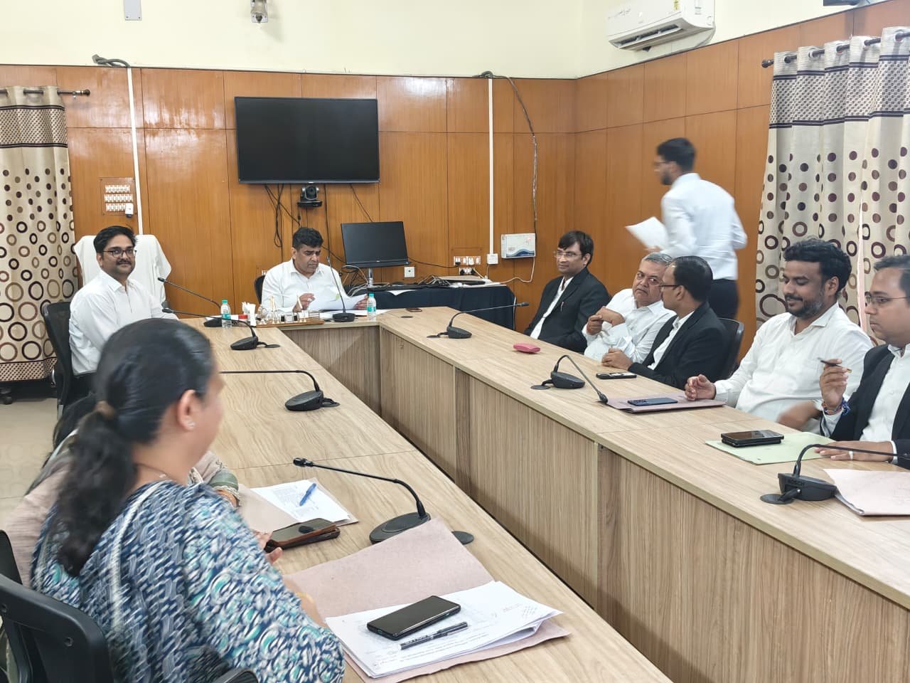 Review meeting for National Lok Adalat in Agra