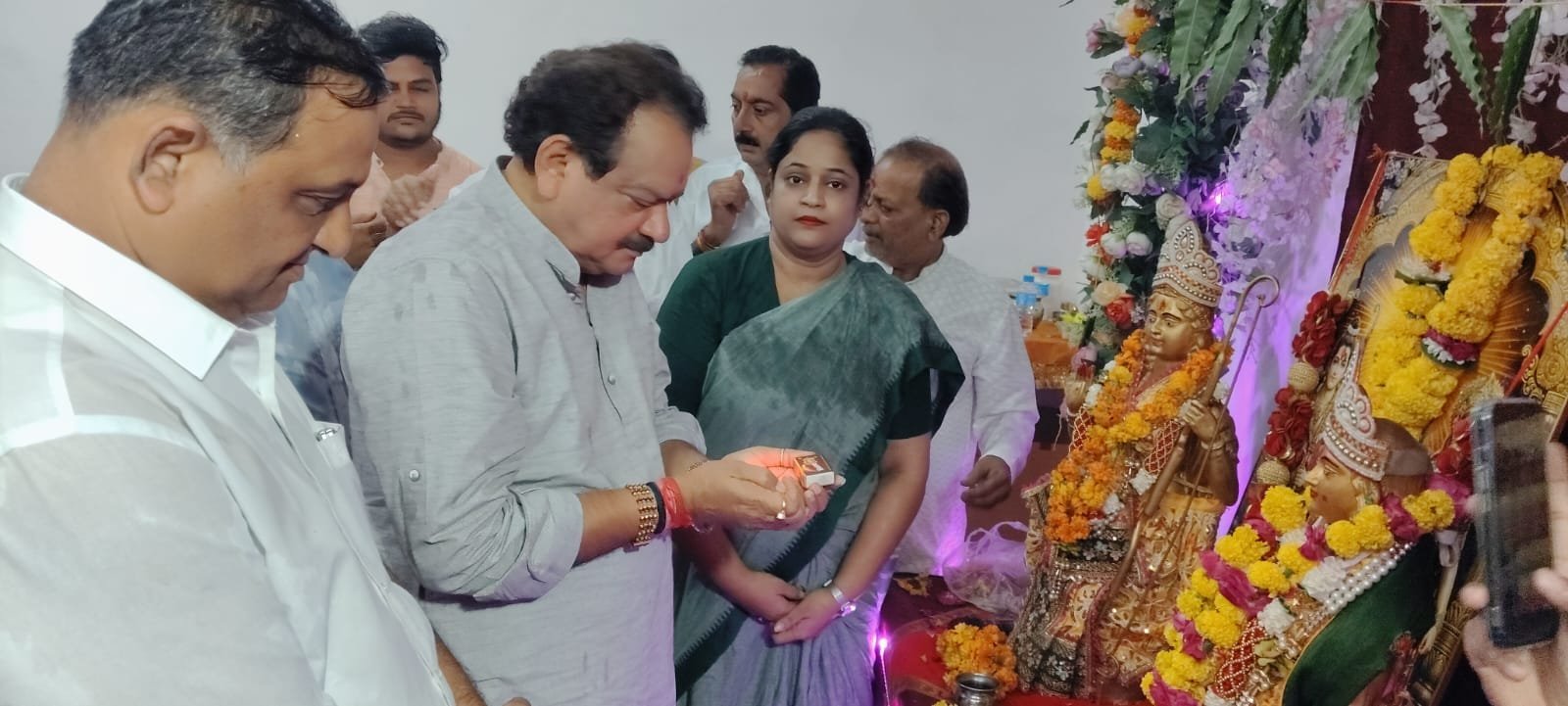 Krishna Janmashtami Mahaarati at Janakpuri Mahotsav Office in Agra