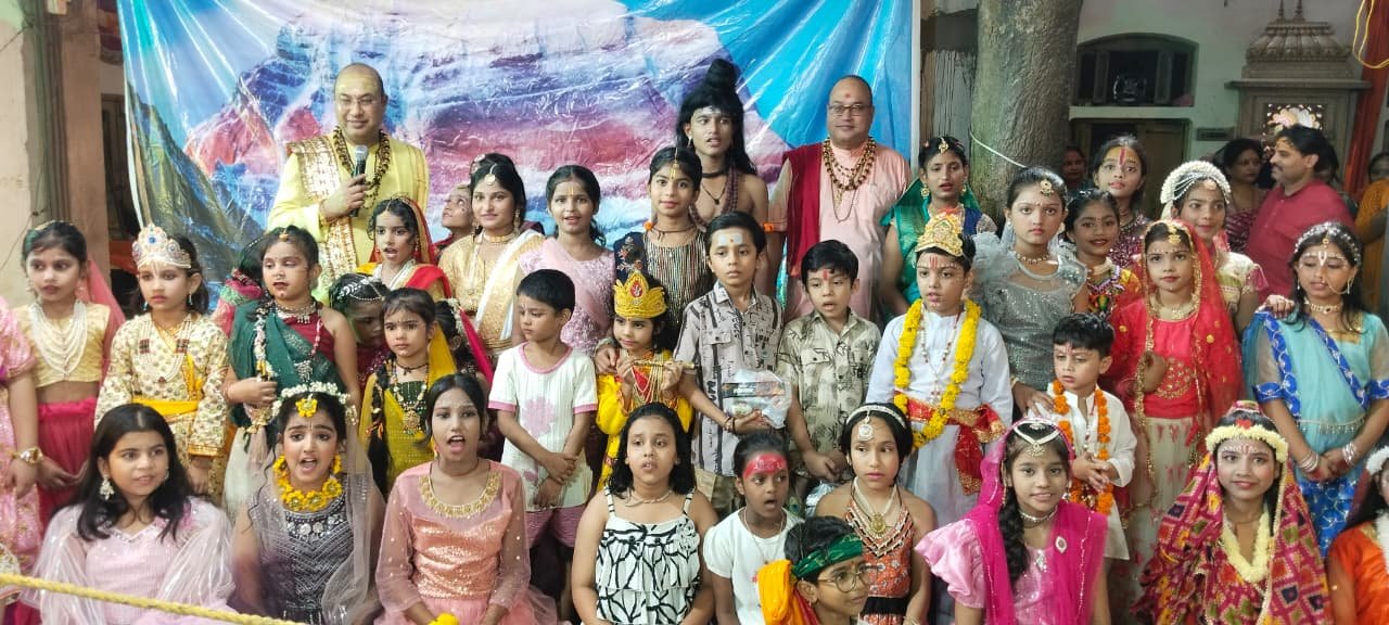 Children presenting Krishna Leela during Nandotsav at Manah Kamleshwar Temple in Agra