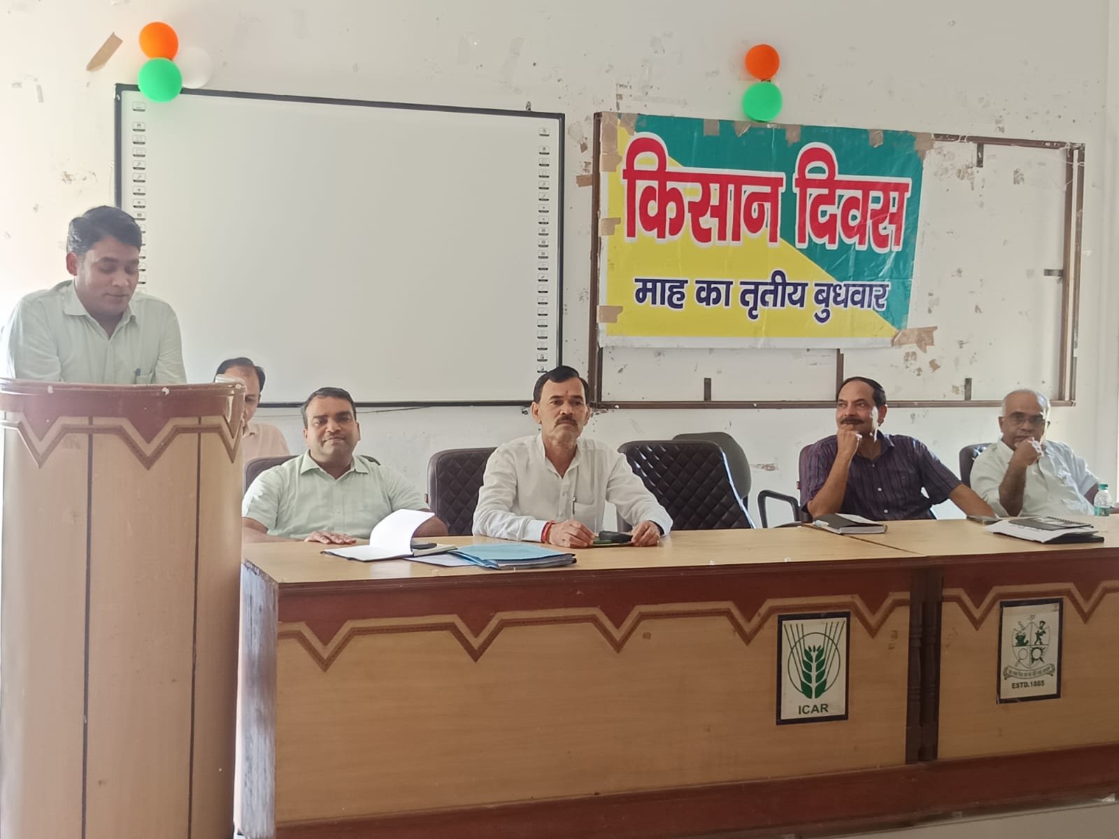Farmers attending Kisan Diwas meeting at Krishi Vigyan Kendra in Agra