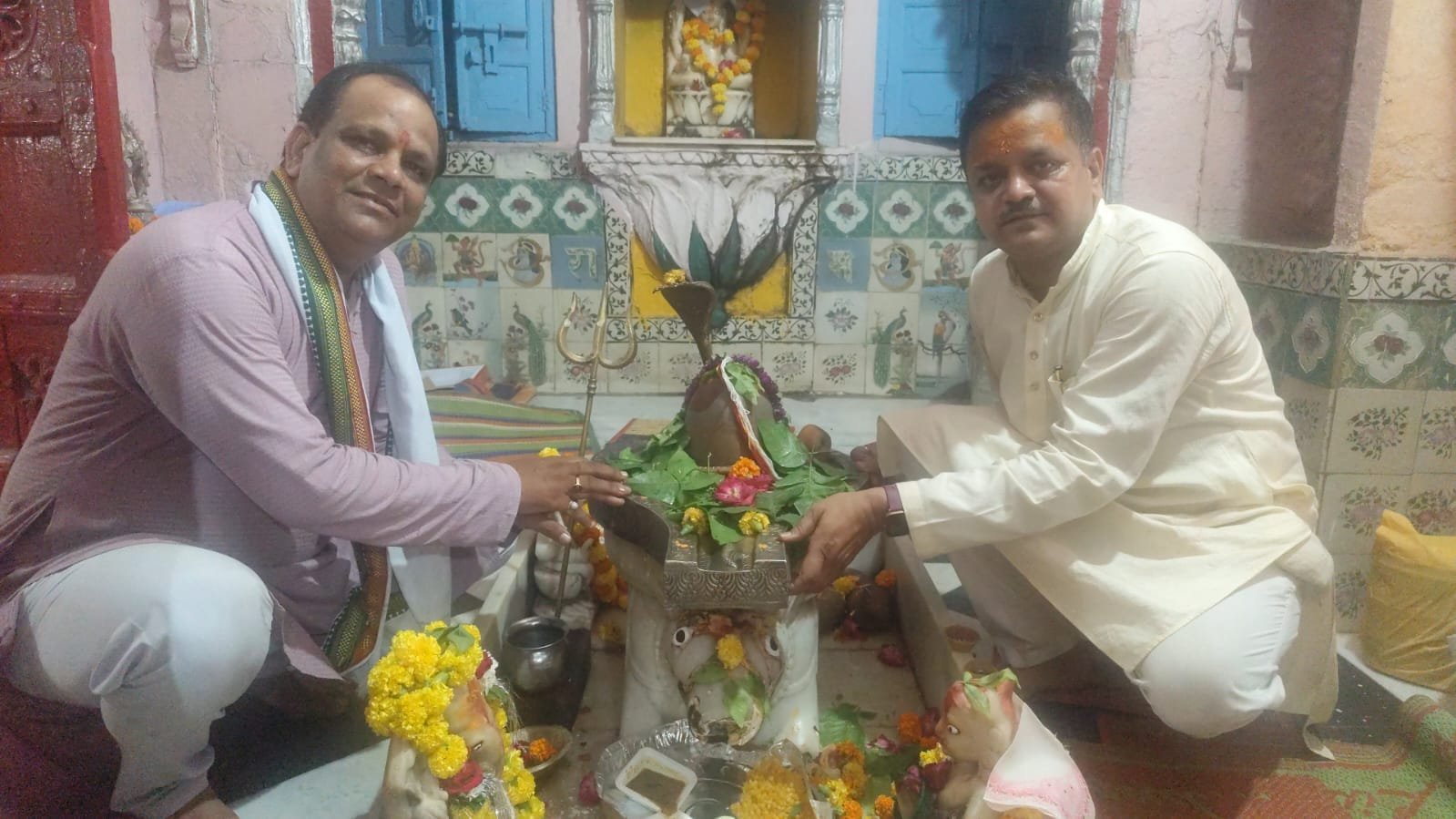 Devotees participating in Rameshwar Nath Mahadev Paush Patri Bhandara