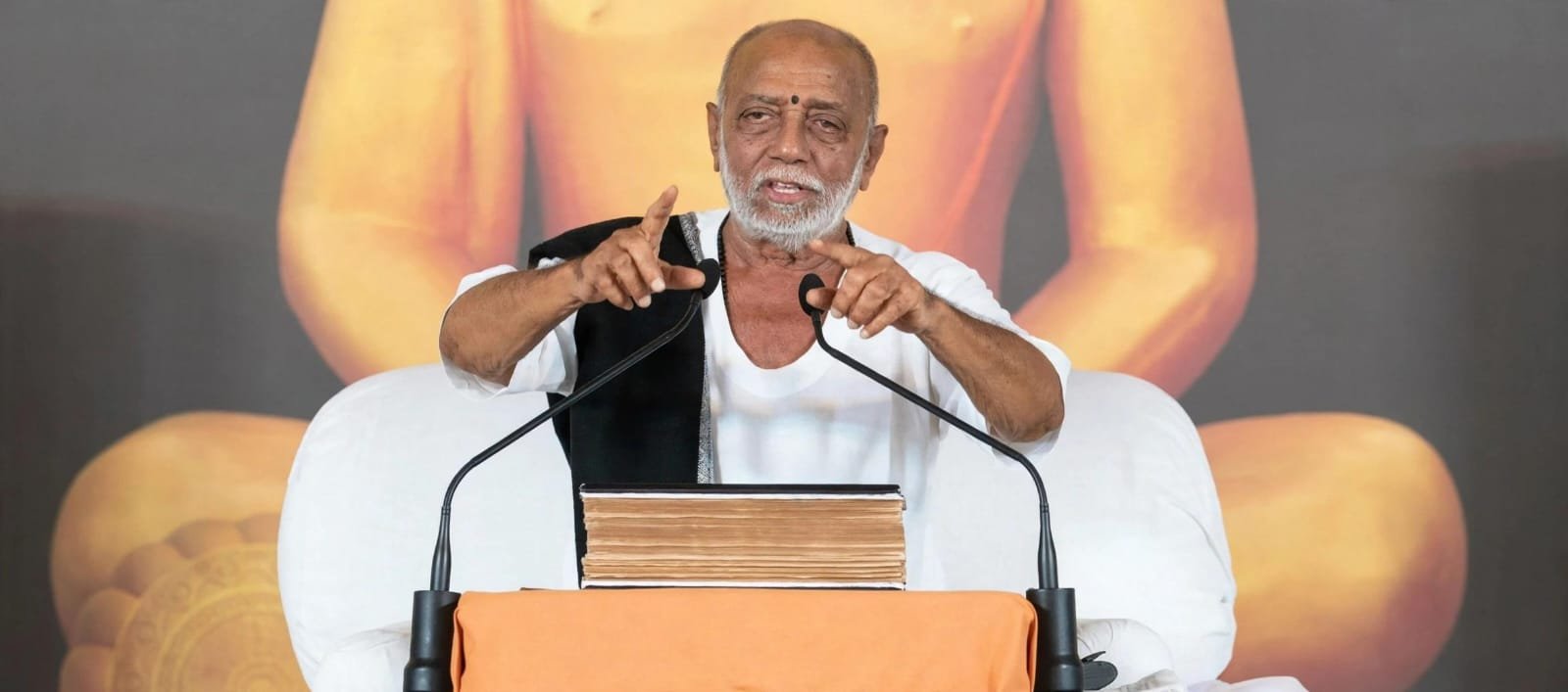 Morari Bapu delivering Ram Katha on the eighth day at JP Wedding Ground