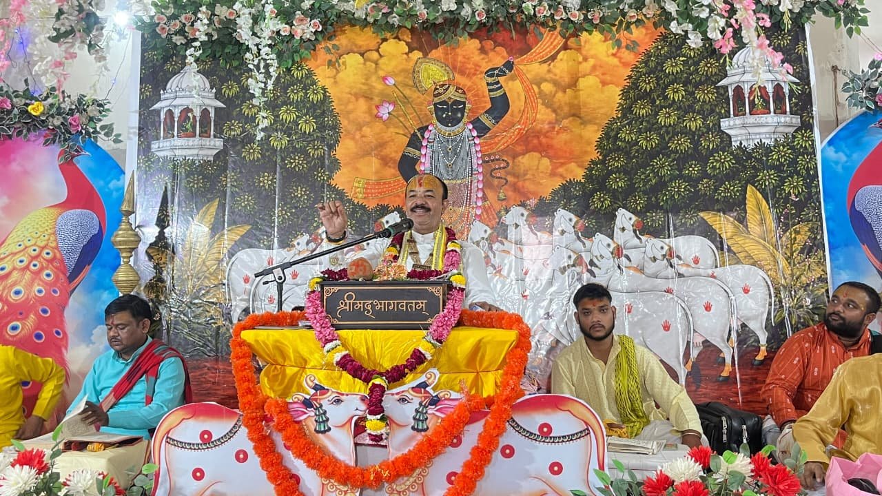 Devotees attending Bhagwat Katha at Shrinath Ji Temple