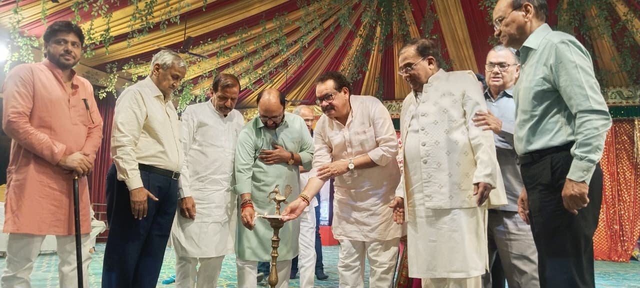 Professor SP Singh Baghel lighting the ceremonial lamp to inaugurate Shri Ramlila Mahotsav 2026