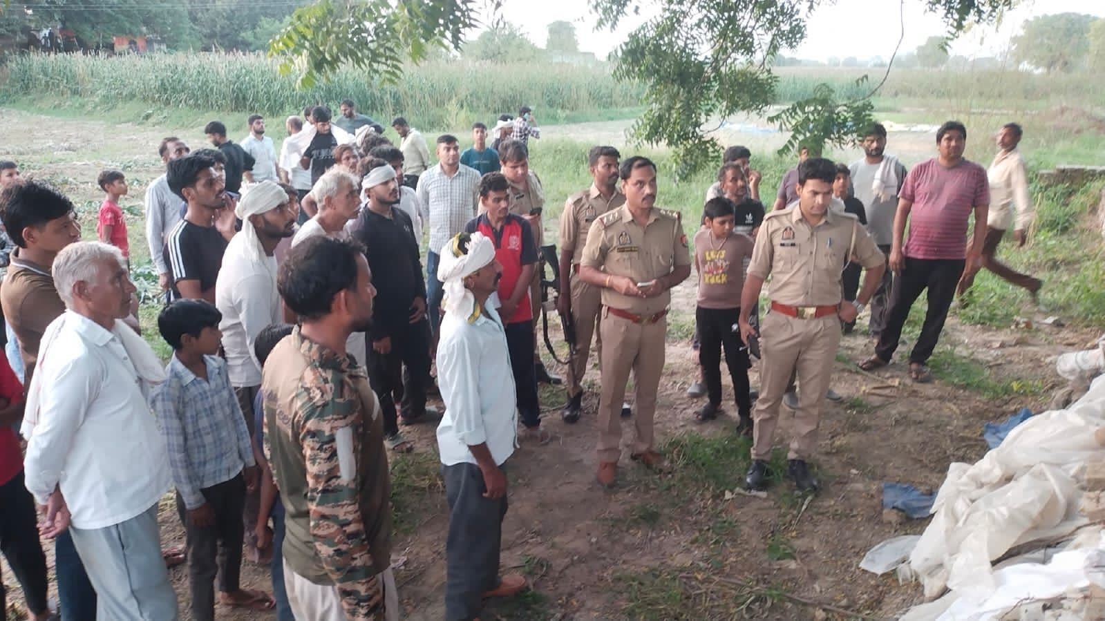 Fatehabad police at the spot after firing over a soil dispute