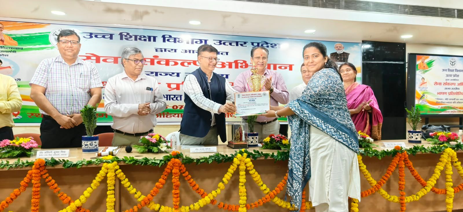 Agra University students participating in state level speech competition in Lucknow