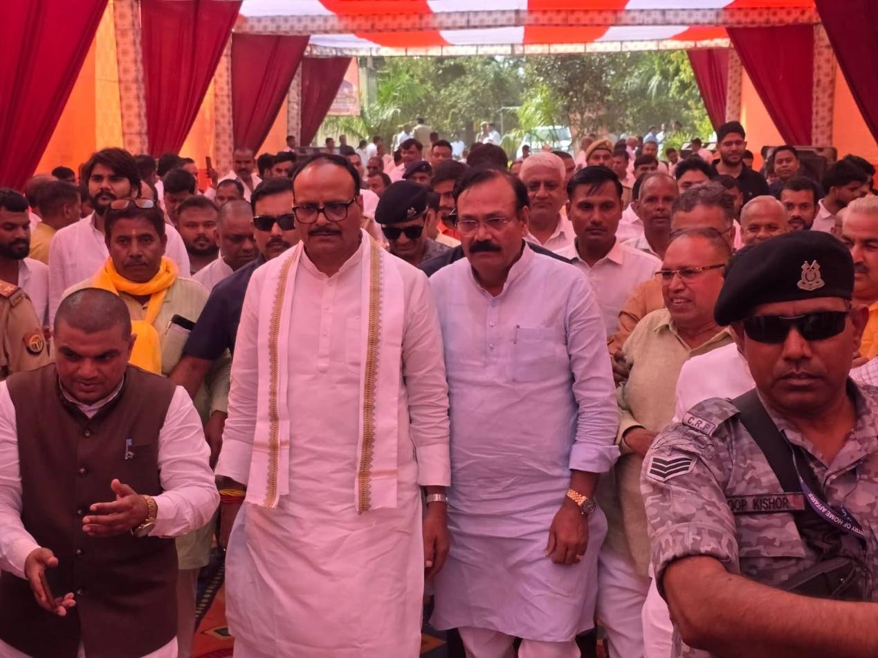 Deputy CM Brajesh Pathak pays tribute to late MLA Chhotelal Verma in Fatehabad