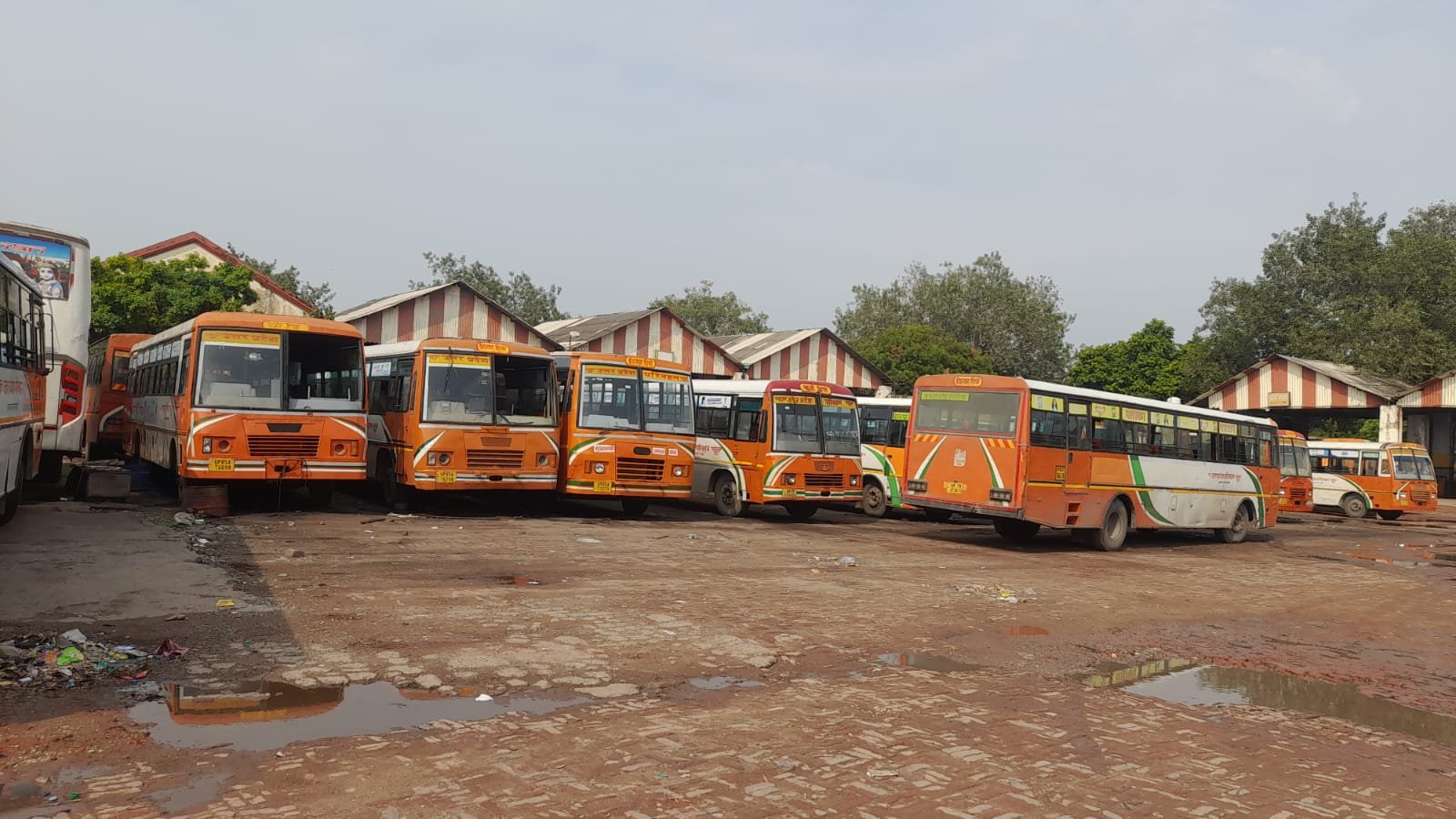 Roadways bus ticket checking irregularities involving six ticketless passengers recorded as three in the report in Agra, Uttar Pradesh