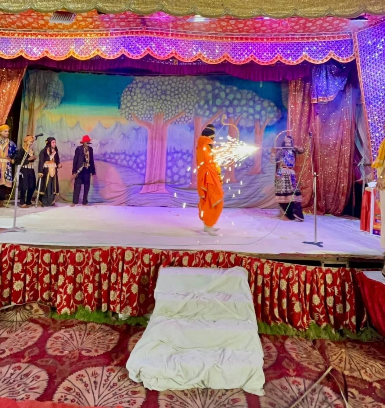 Ravana Vadh scene during Shri Manahkamneshwar Ramlila Mahotsav at Dign er, Agra, Uttar Pradesh
